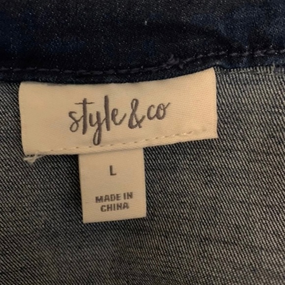 Women’s Blue Denim/Jean Jacket - Picture 5 of 8